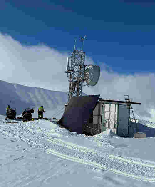 Telekommunikationsstation in der Artis. Anlage ist mit einer superwind- und einer Photovoltaikanlage ausgestattet. 